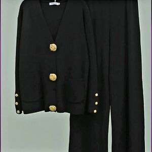 Chic Black Knit Pantsuit W Cardigan W Gold Flower Snap Buttons